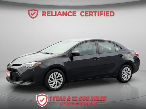 Used 2017 Toyota Corolla LE w/ Carpet Mat Package (TMS) FWD image 2