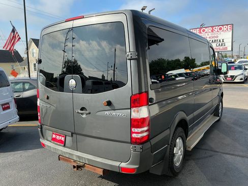 Used 2013 Freightliner Sprinter 2500 RWD image 24