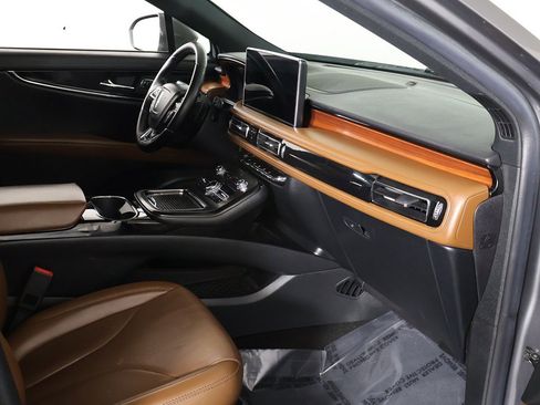 Used 2021 Lincoln Nautilus Reserve w/ Monochromatic Package image 27