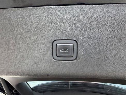 Used 2023 Chevrolet Traverse Premier w/ LPO, Floor Liner Package image 6