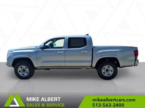 Used 2020 Toyota Tacoma SR AWD/4WD image 4