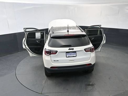 Used 2021 Jeep Compass Latitude AWD/4WD image 18