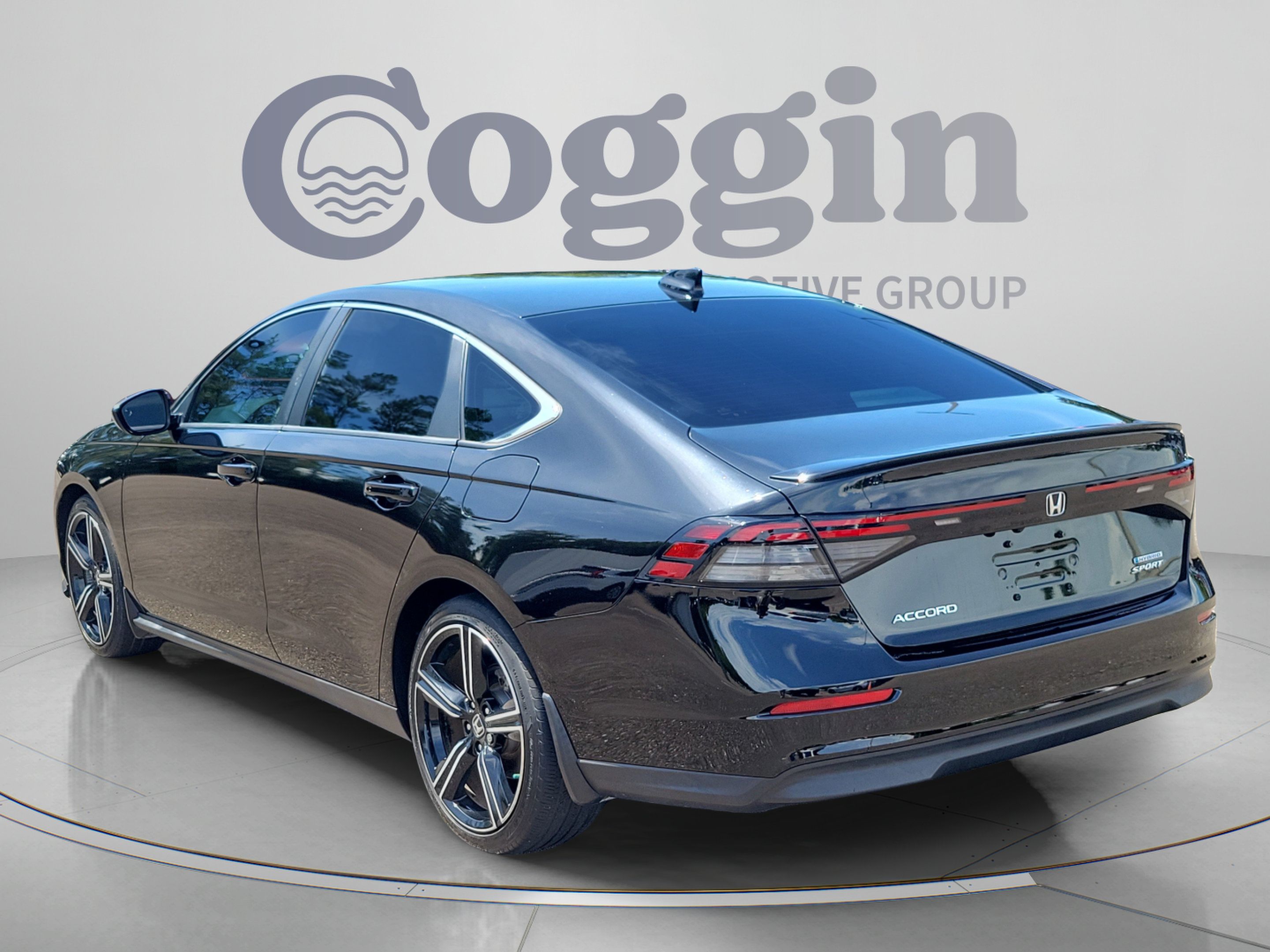 Used 2023 Honda Accord Sport image 3