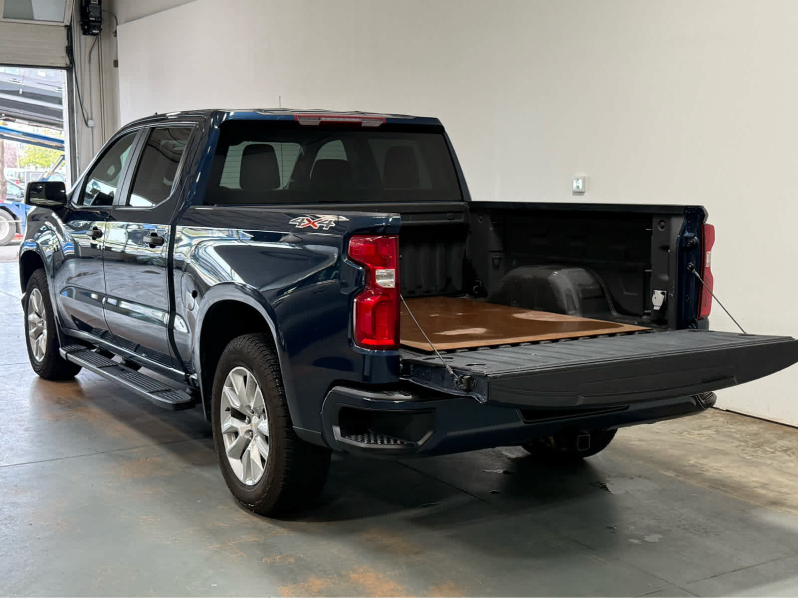 Used 2021 Chevrolet Silverado 1500 Custom w/ Safety Confidence Package AWD/4WD image 4