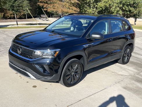 Certified 2024 Volkswagen Taos S image 5