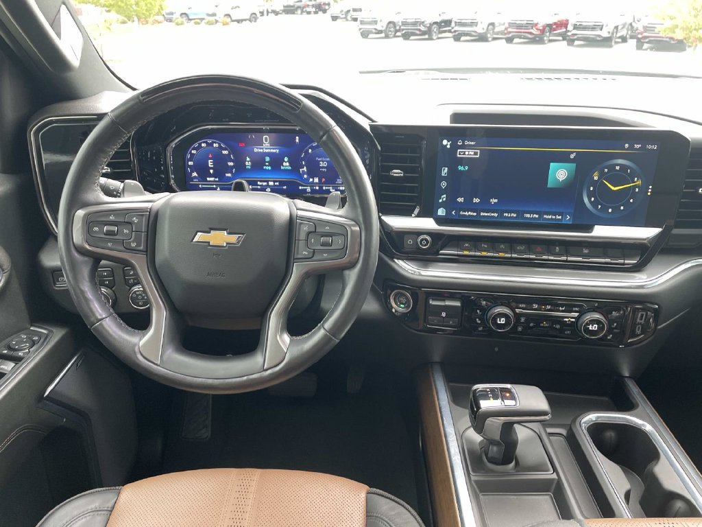 Used 2024 Chevrolet Silverado 1500 High Country AWD/4WD image 14