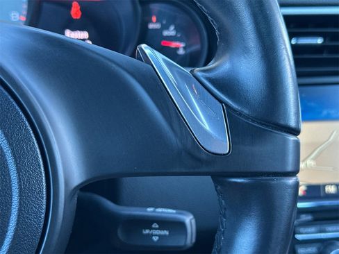 Used 2015 Porsche 911 Carrera 4S image 24