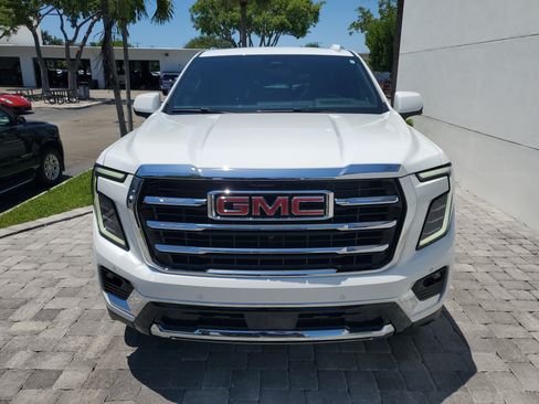 Used 2026 GMC Yukon Elevation w/ Elevation Premium Package RWD image 2