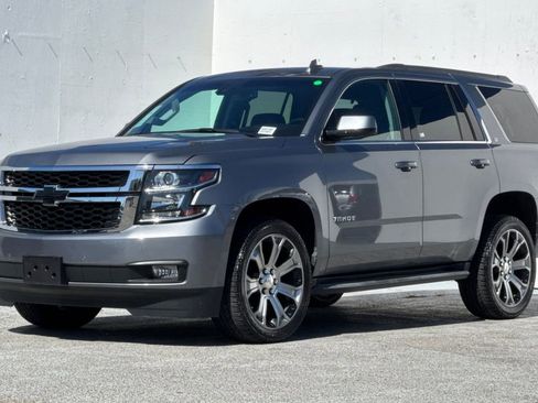 Used 2019 Chevrolet Tahoe LT w/ Luxury Package AWD/4WD image 7