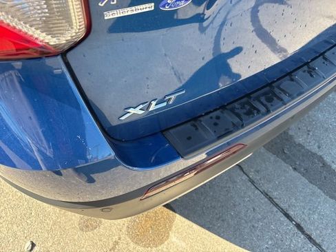 Used 2020 Ford Explorer XLT w/ Equipment Group 202A image 5