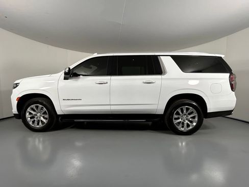 Used 2023 Chevrolet Suburban Premier AWD/4WD image 4