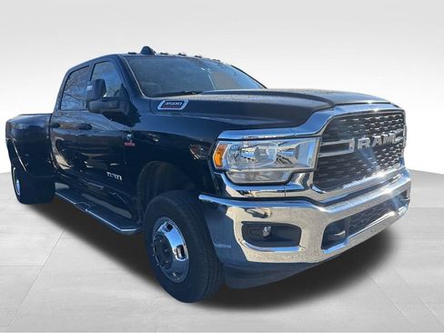 Used 2024 RAM 3500 Big Horn image 7
