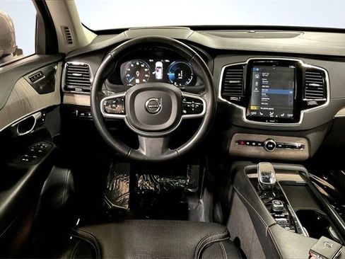 Used 2021 Volvo XC90 T8 Inscription image 5