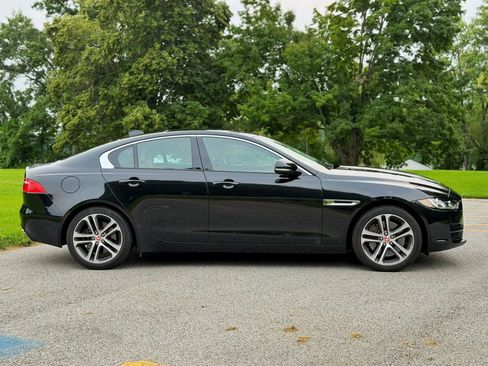 Used 2017 Jaguar XE Premium AWD/4WD image 5