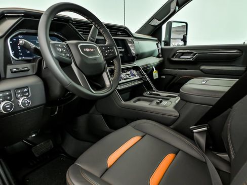 New 2026 GMC Sierra 2500 AT4 w/ AT4 Premium Plus Package image 9