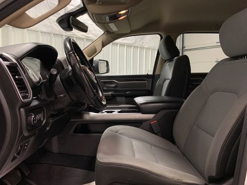 Used 2019 RAM 1500 Big Horn AWD/4WD image 4