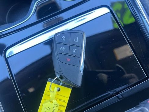 Used 2025 Chevrolet Traverse Z71 w/ Driver Confidence Package image 32