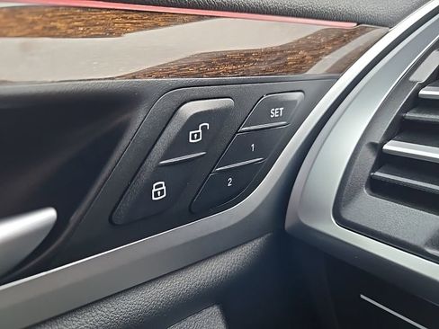 Used 2024 BMW X3 xDrive30i image 21