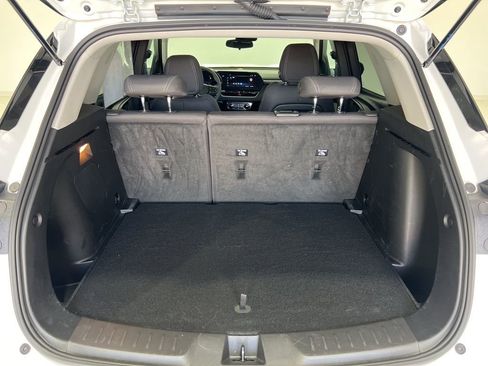 Used 2025 Chevrolet TrailBlazer LT w/ Driver Confidence Package image 22