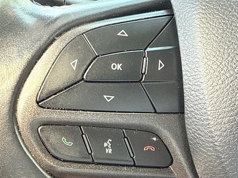 Used 2019 Jeep Cherokee Trailhawk image 31