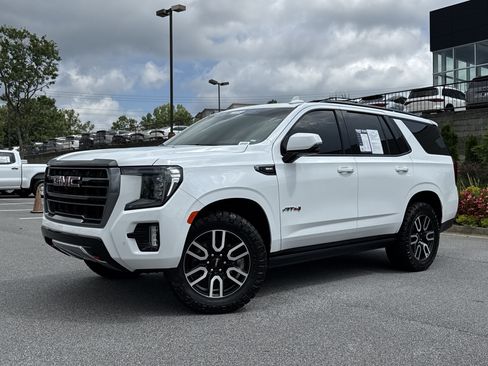 Used 2023 GMC Yukon AT4 w/ AT4 Premium Package AWD/4WD image 5
