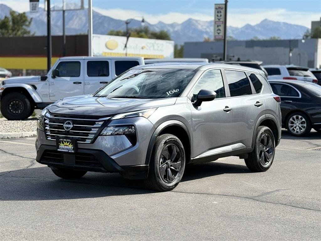 Used 2026 Nissan Rogue SV AWD/4WD image 3