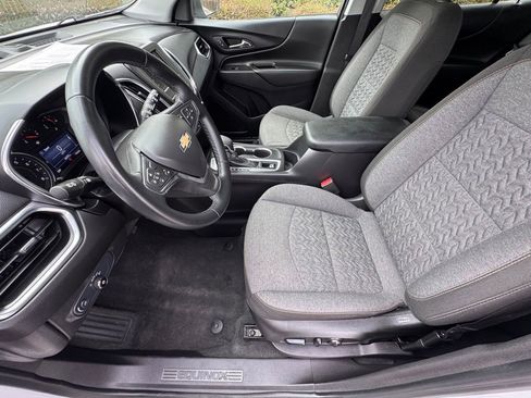 Used 2024 Chevrolet Equinox LT FWD image 11