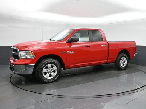 Used 2018 RAM 1500 Classic SLT AWD/4WD image 3