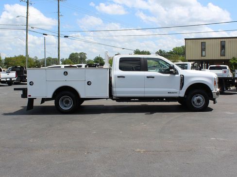 Used 2024 Ford F350 XL w/ XL Chrome Package image 7