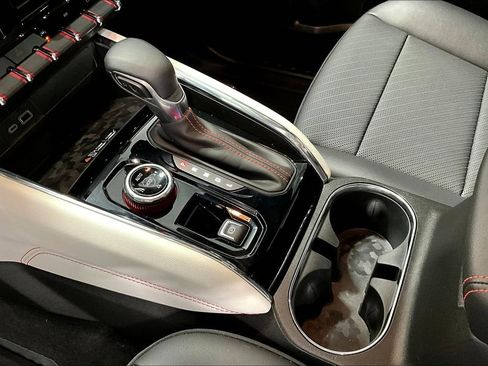 Used 2023 GMC Canyon AT4X image 17