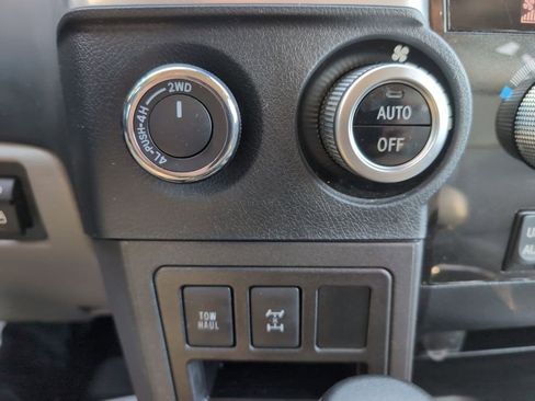 Used 2018 Toyota Sequoia Limited image 29