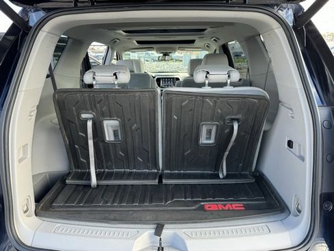Used 2021 GMC Acadia SLT w/ Trailering Package image 9