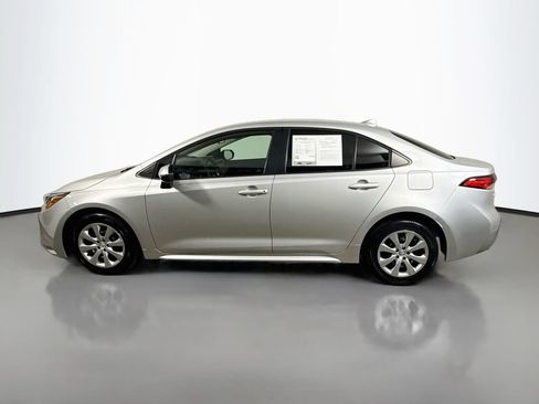Used 2023 Toyota Corolla LE FWD image 4