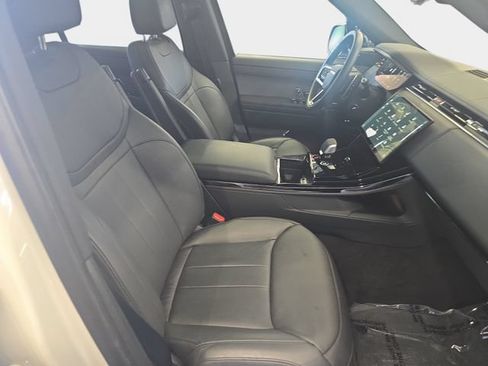 Used 2025 Land Rover Range Rover Sport AWD/4WD image 12