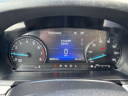 Used 2022 Ford Explorer XLT AWD/4WD image 14