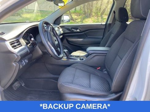 Used 2017 GMC Acadia SLE FWD image 6
