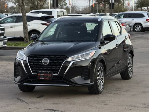 Used 2021 Nissan Kicks SV image 5