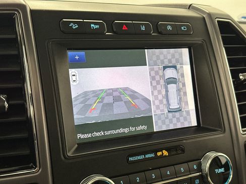 Used 2020 Ford Expedition Platinum image 32