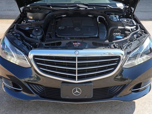 Used 2014 Mercedes-Benz E 350 4MATIC Sedan image 7