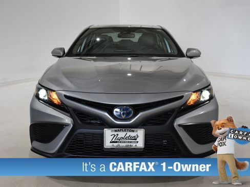 Used 2024 Toyota Camry SE w/ Cold Weather Package FWD image 3