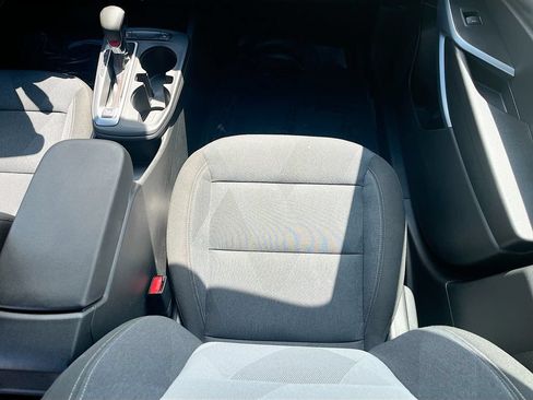 Used 2025 Chevrolet Trax RS w/ Driver Confidence Package FWD image 23