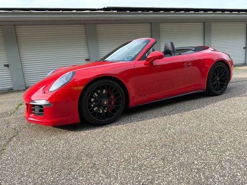 Used 2016 Porsche 911 Carrera GTS RWD image 2