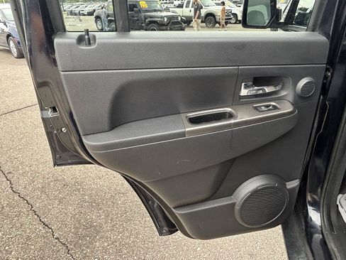 Used 2011 Jeep Liberty Limited Jet AWD/4WD image 13