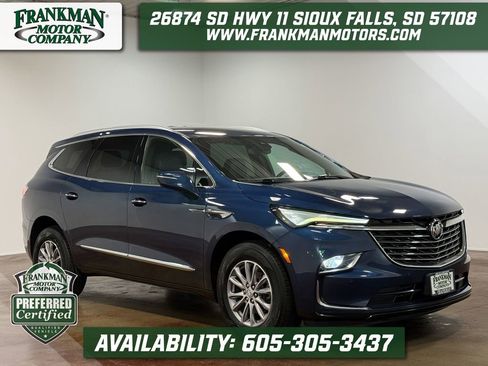 Used 2023 Buick Enclave Essence AWD/4WD image 1