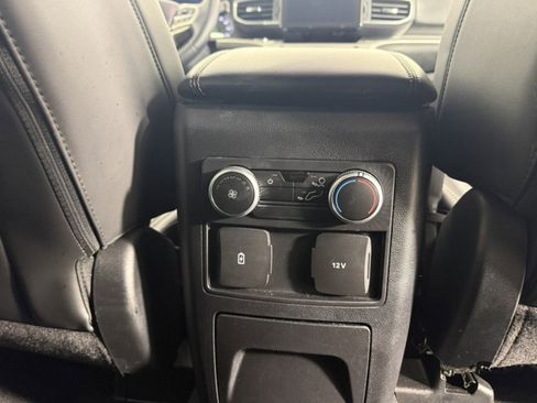 Certified 2022 Ford Explorer XLT w/ Equipment Group 202A image 11