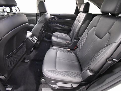 Certified 2023 Kia Sorento SX Prestige image 15