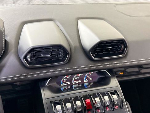 Used 2018 Lamborghini Huracan LP 580-2 image 19