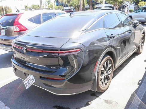 Used 2024 Toyota Crown XLE w/ Carpet Mat Package (TMS) image 8