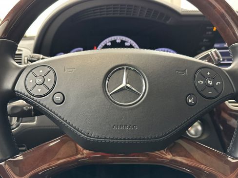 Used 2014 Mercedes-Benz CL 550 4MATIC image 16