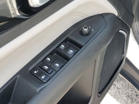 Used 2025 Jeep Compass Limited AWD/4WD image 21